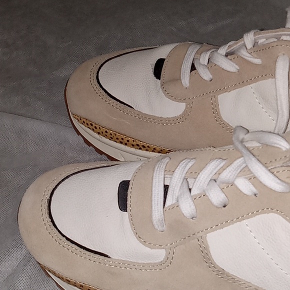 Shoes - Picture 3 of 6